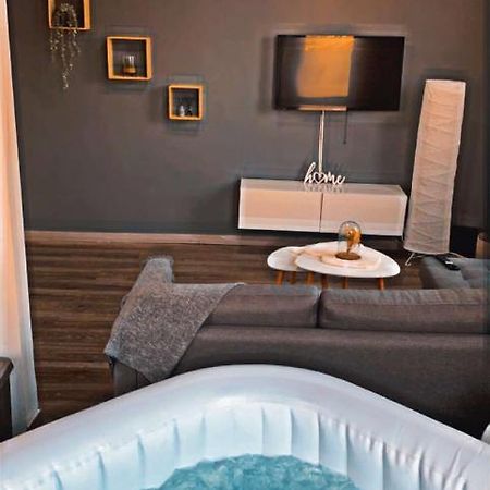 Appartement Cosy Et Chaleureux Avec Jacuzzi Seraing Dış mekan fotoğraf